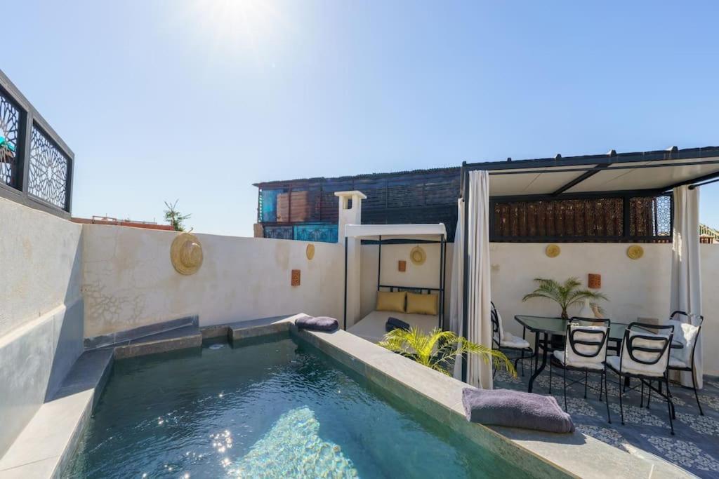 Riad Taher - Piscine - Wifi Fibre Optique - Petit Dejeuner