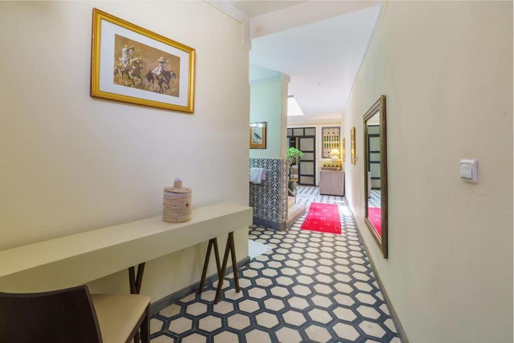 Riad Taher - Piscine - Wifi Fibre Optique - Petit Dejeuner Holiday home