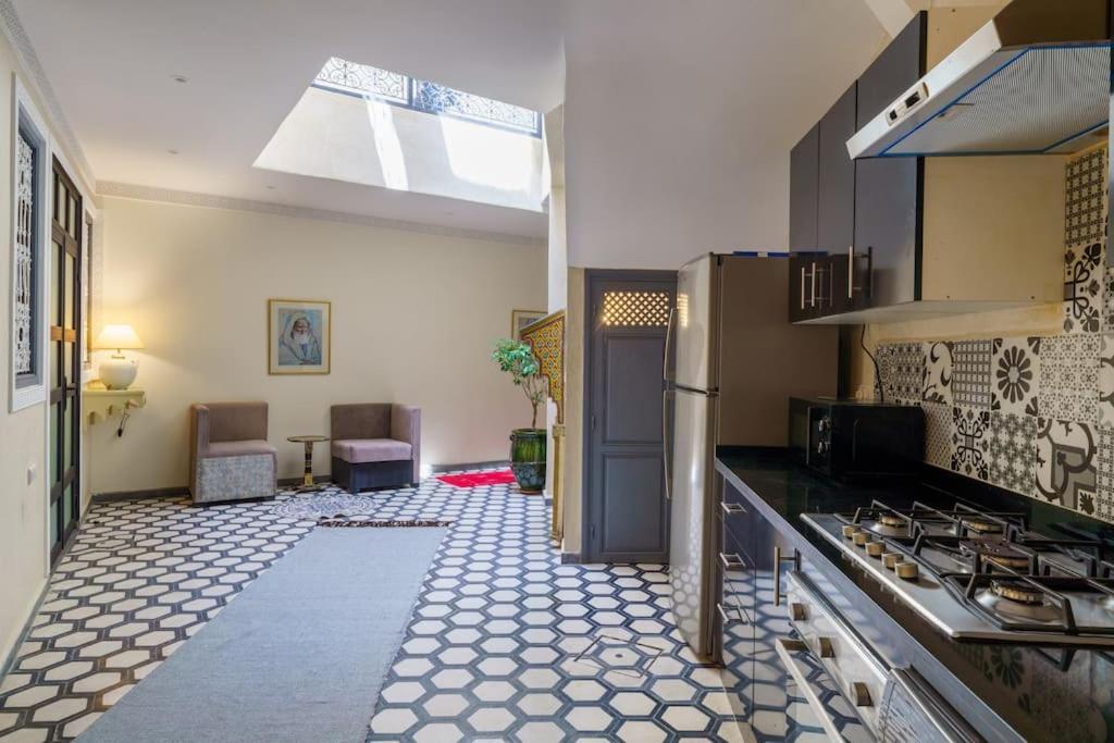 Riad Taher - Piscine - Wifi Fibre Optique - Petit Dejeuner Holiday home Marrakesh