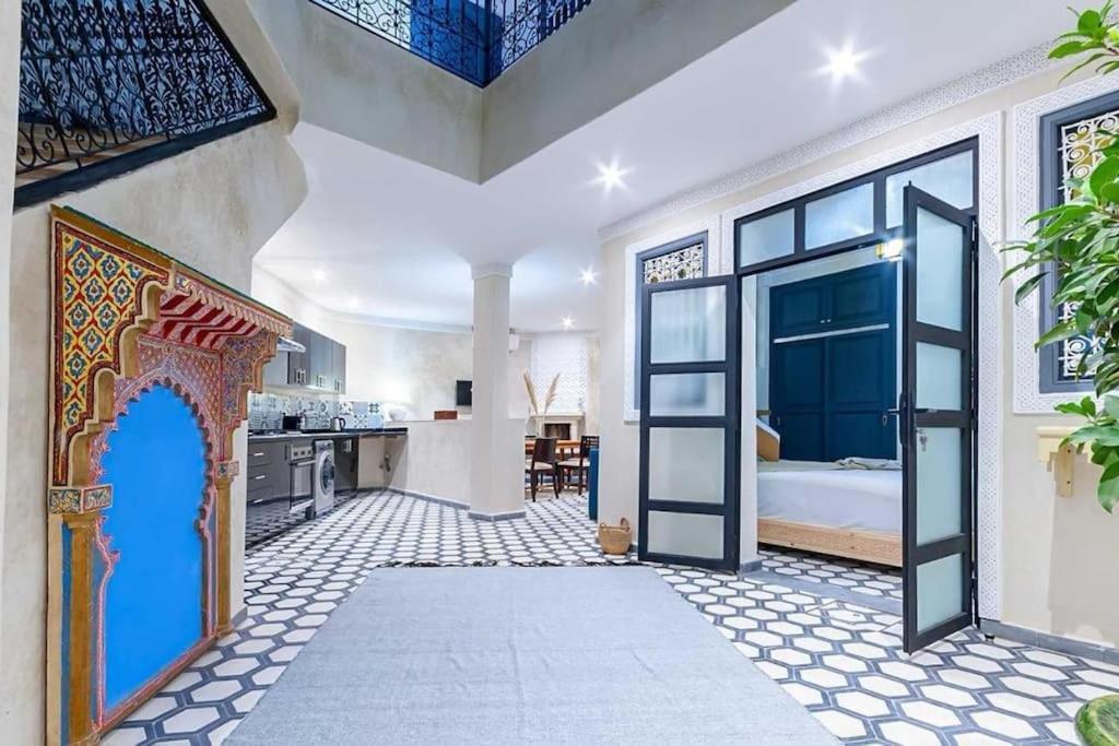 Riad Taher - Piscine - Wifi Fibre Optique - Petit Dejeuner *