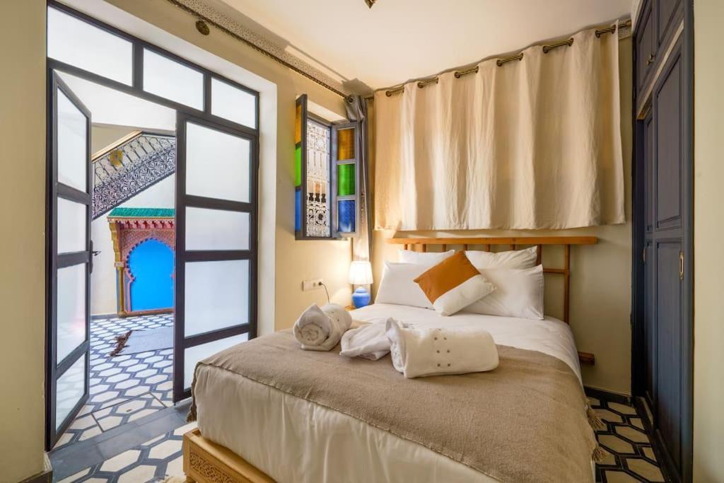 Riad Taher - Piscine - Wifi Fibre Optique - Petit Dejeuner Holiday home *