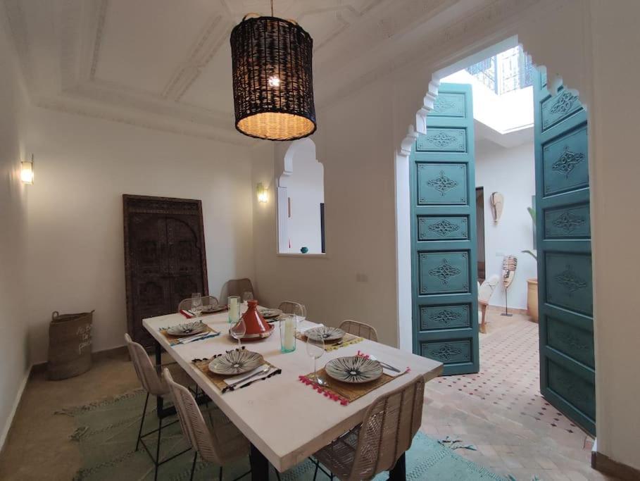 Caravane Palace 4 En Exclusivite Villa Marrakesh