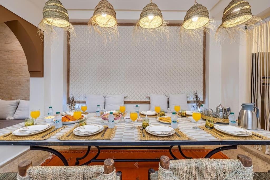 Macan Exclusive And Trendy Chich Breakfast Incl