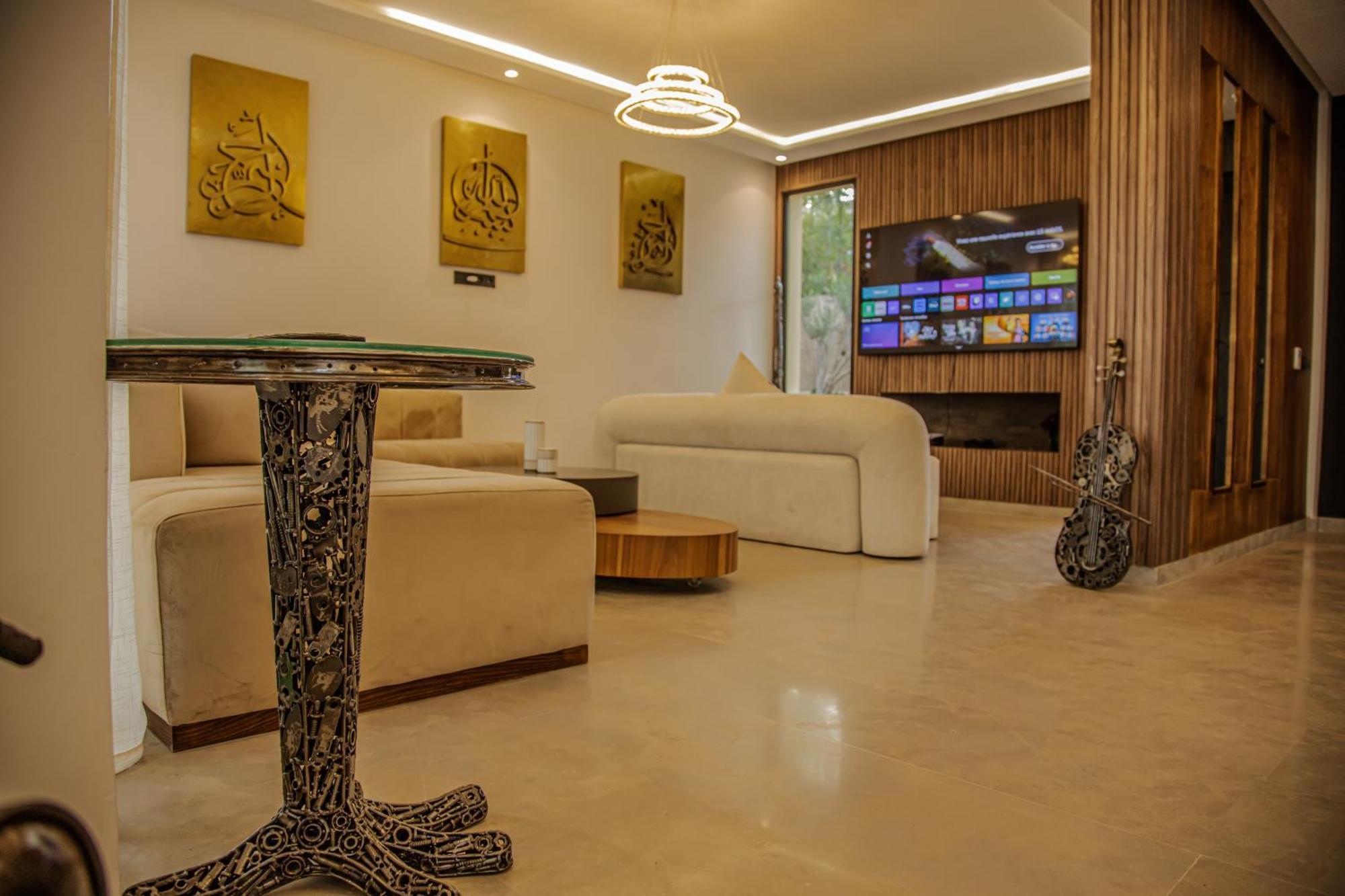 Snobe Villa