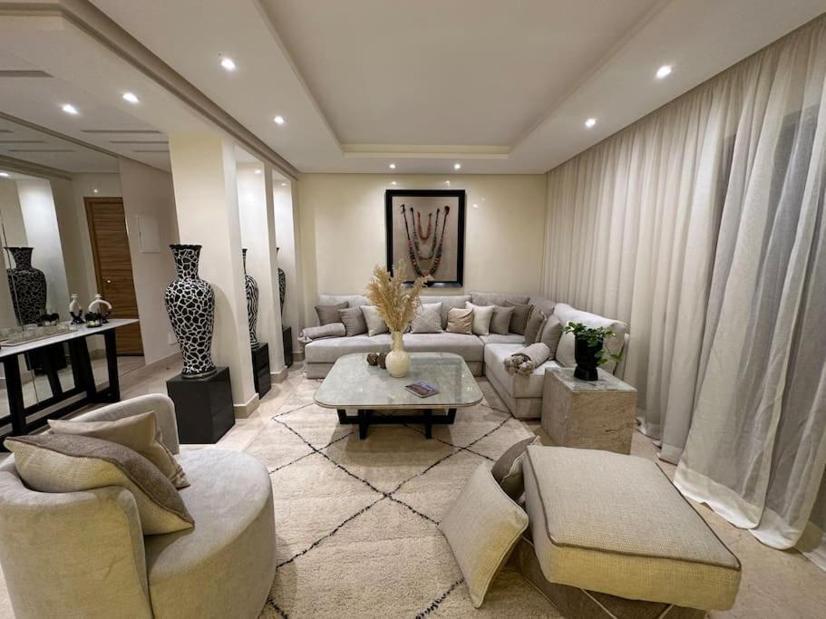 Nacarat 2br Piscine 170 M2 Centre Appartement Marrakesh