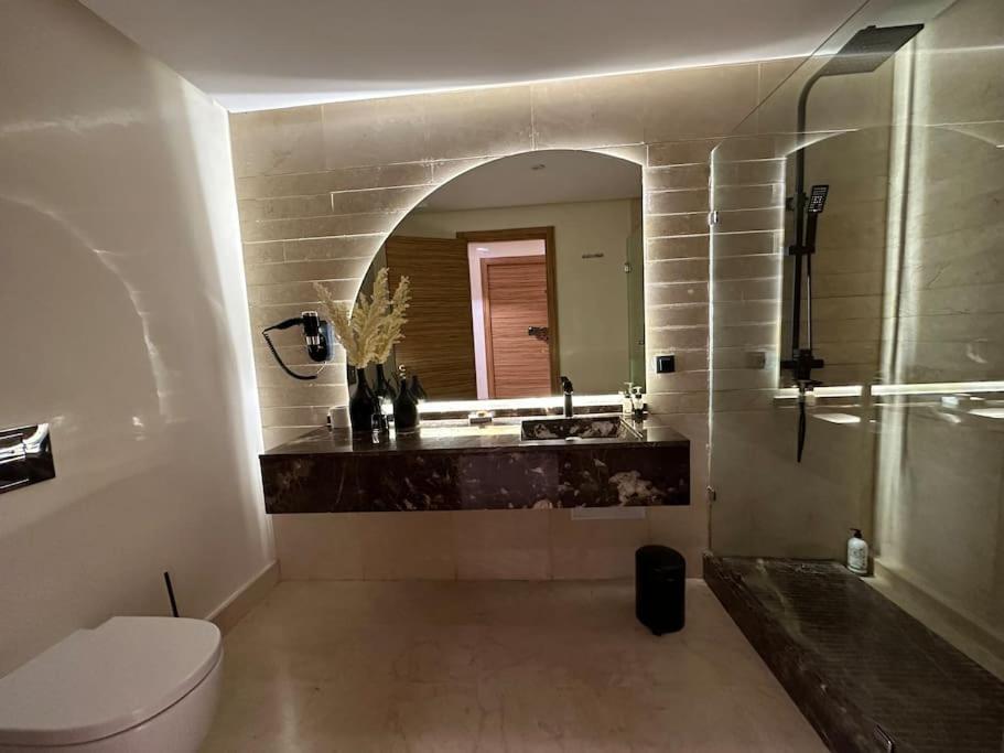 Nacarat 2br Piscine 170 M2 Centre *