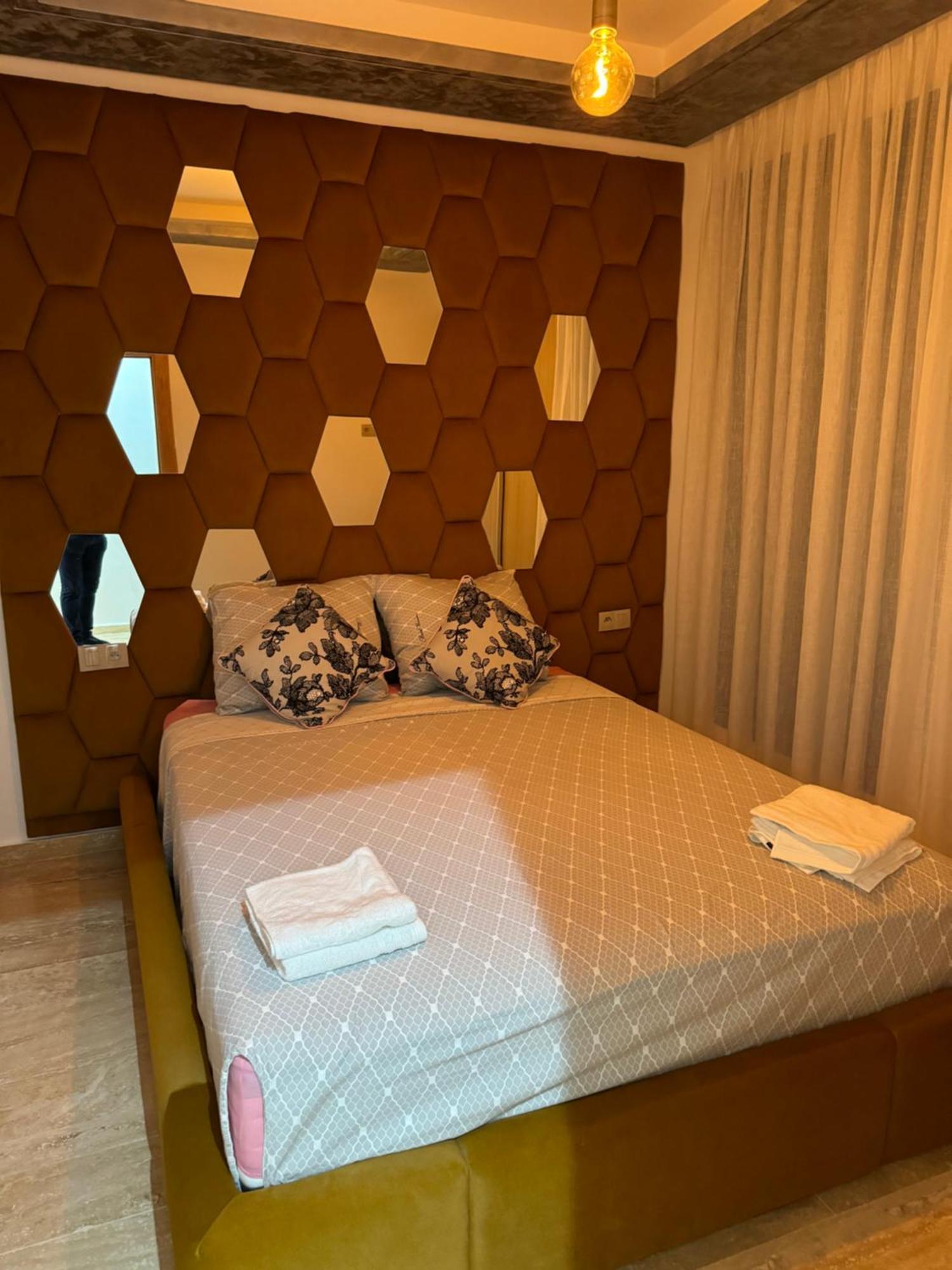 Appartamento Luxueuse Apparemment -143 Standing
