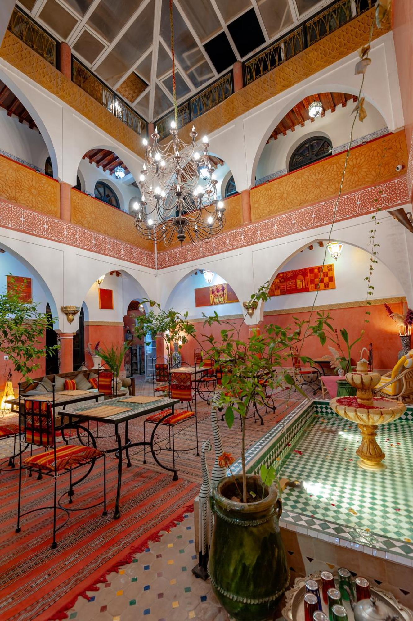 Losra Riad 3*