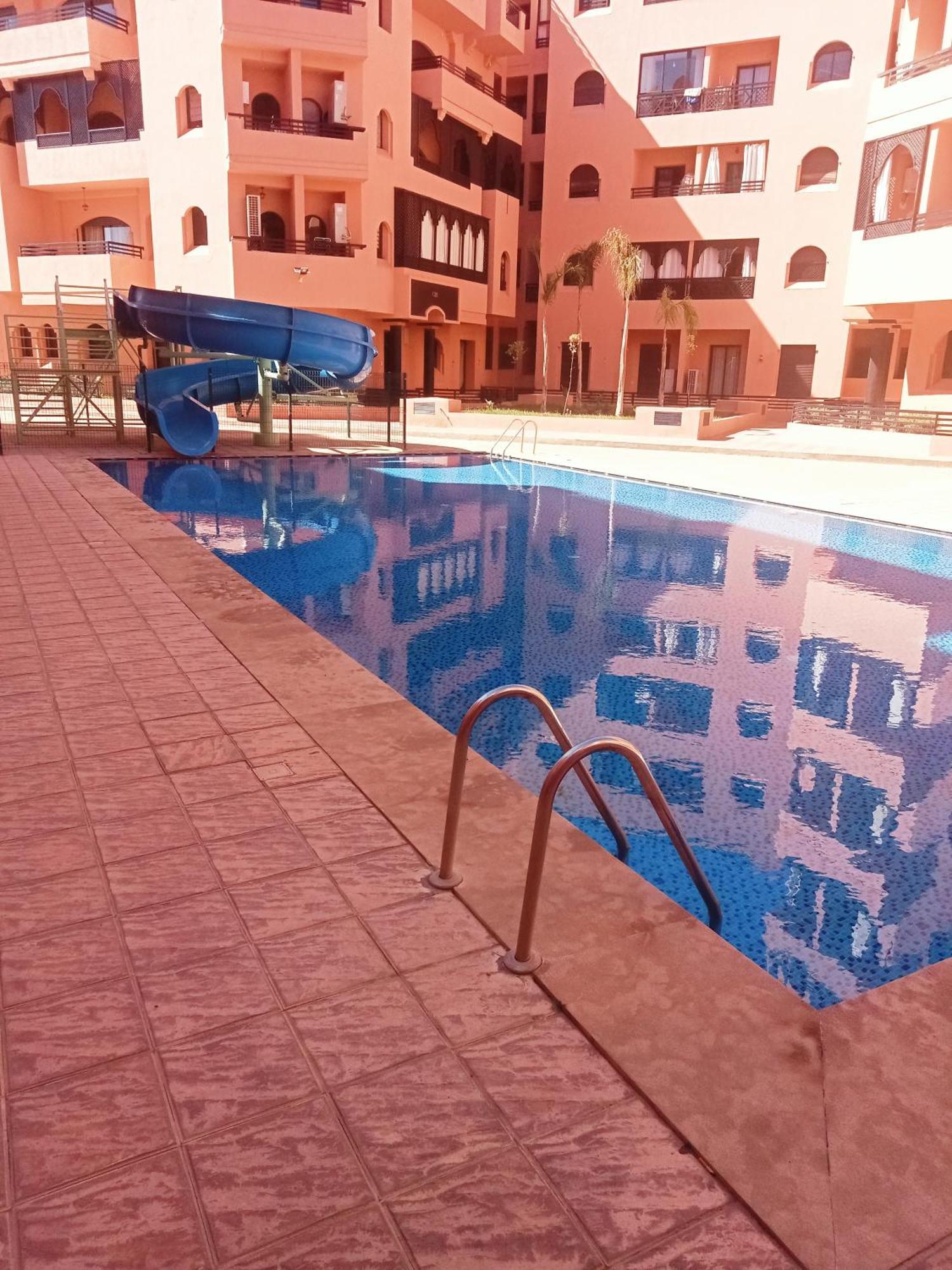 Appartement Somptueux Avec Terrasse Et Piscines Marrakesh