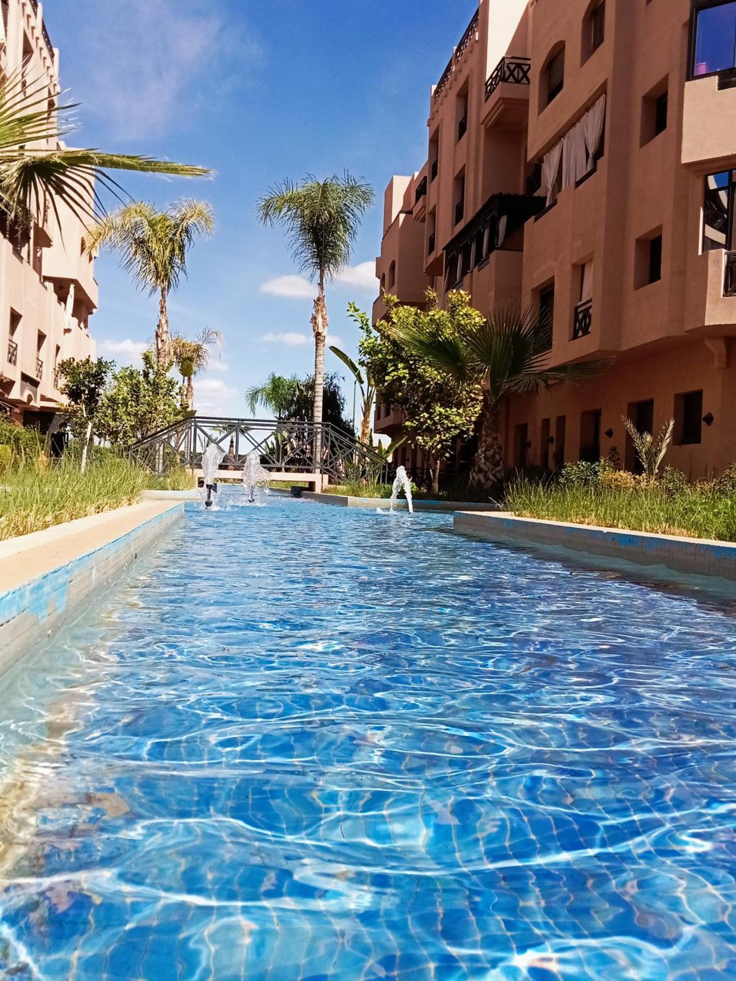 Somptueux Avec Terrasse Et Piscines