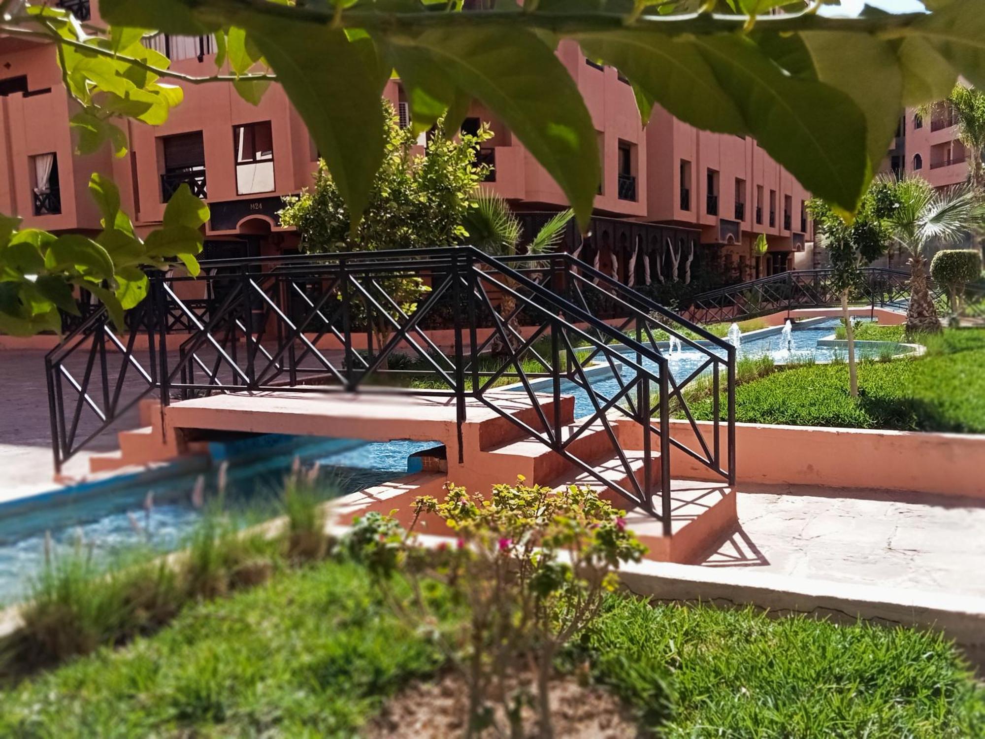 Somptueux Avec Terrasse Et Piscines Appartement *
