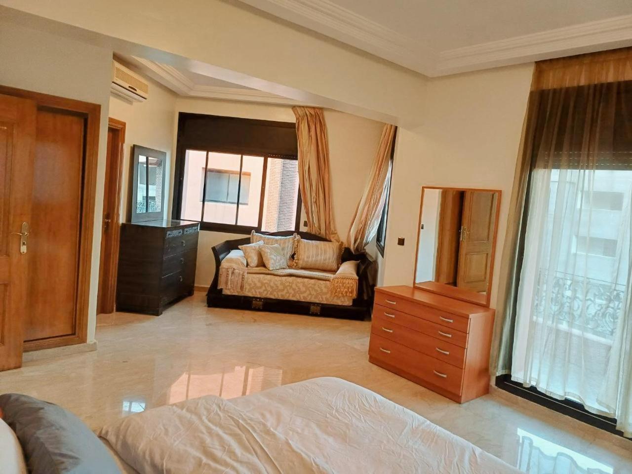 Family Apartment With Pool Appartamento