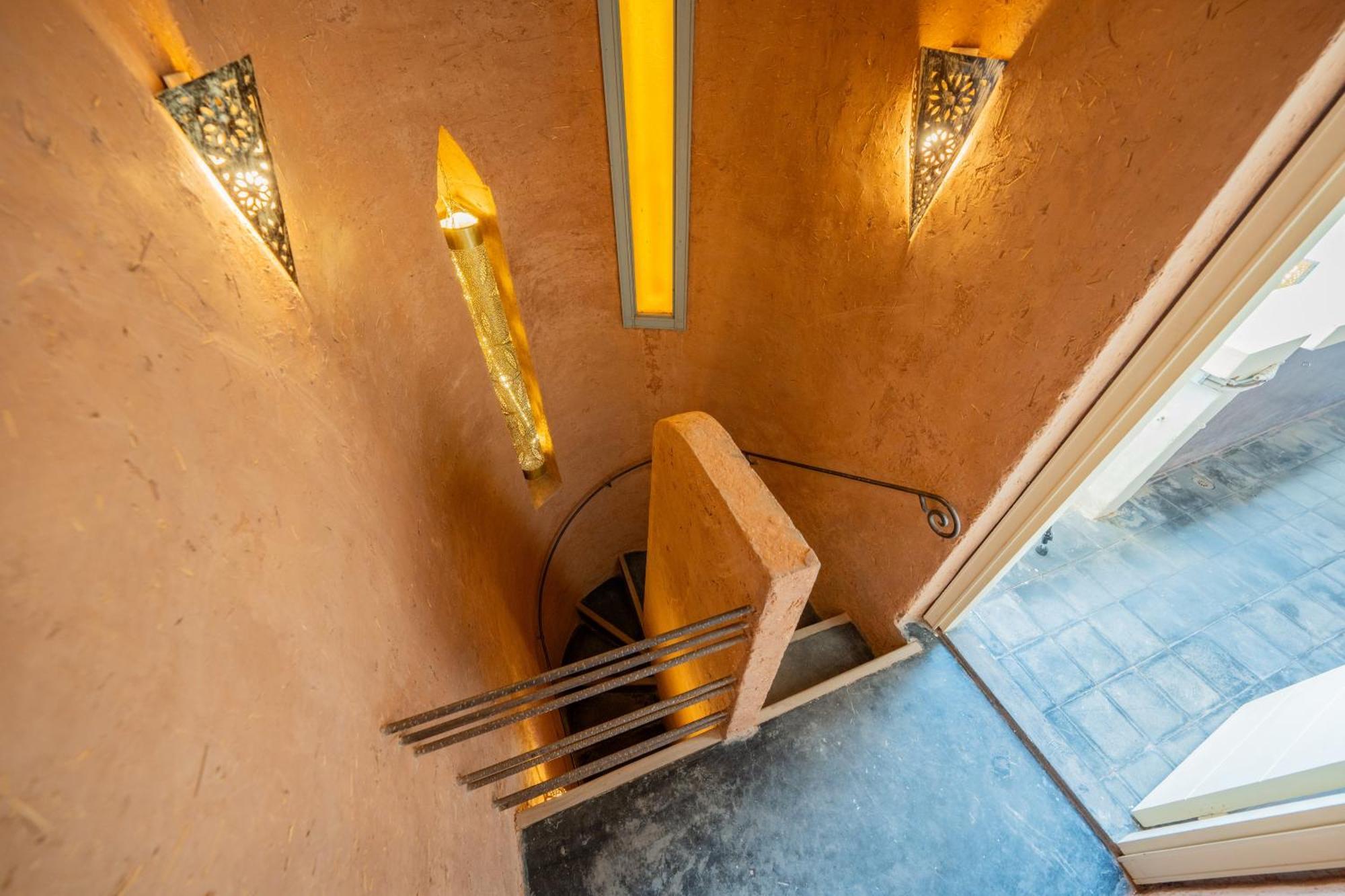 Riad Sabbar Private 4-bedroom With Heated Pool, Free Wifi & Breakfast