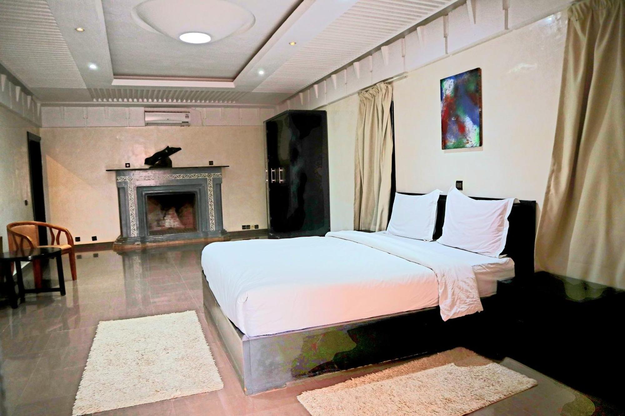 Villa Aya
