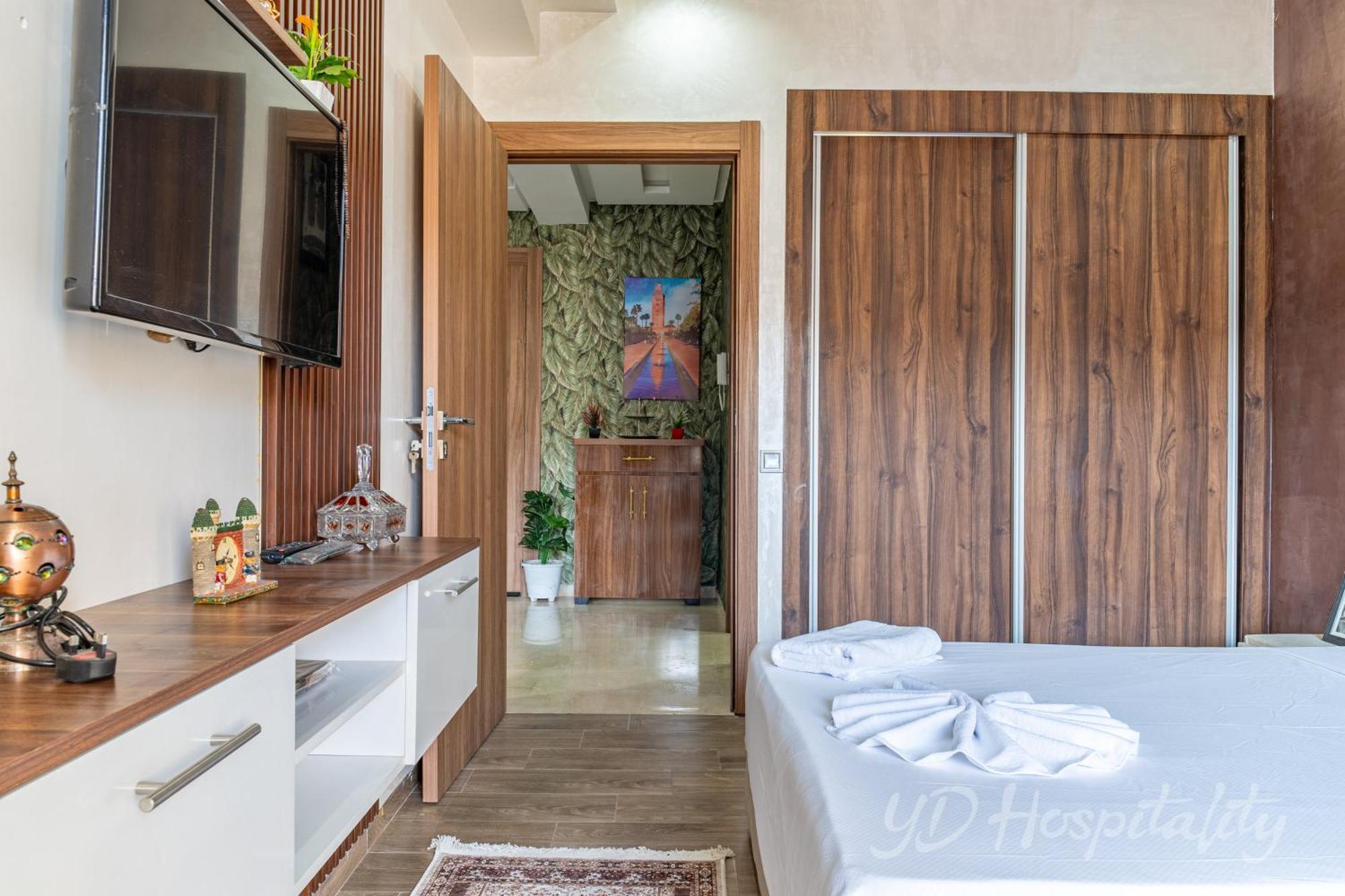 5-star In Prime Spot With Luxe Touches *