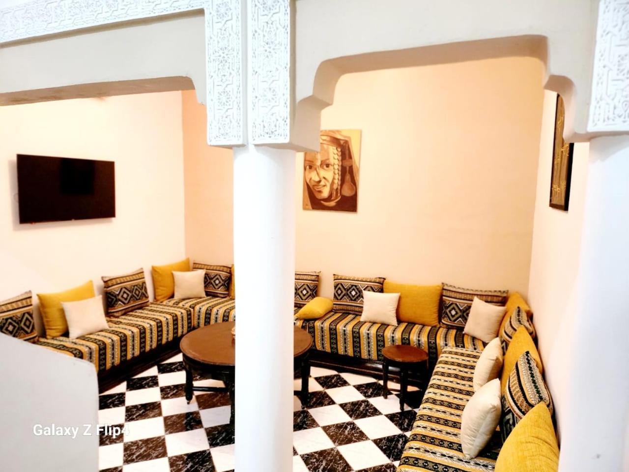 Izza Holiday home *