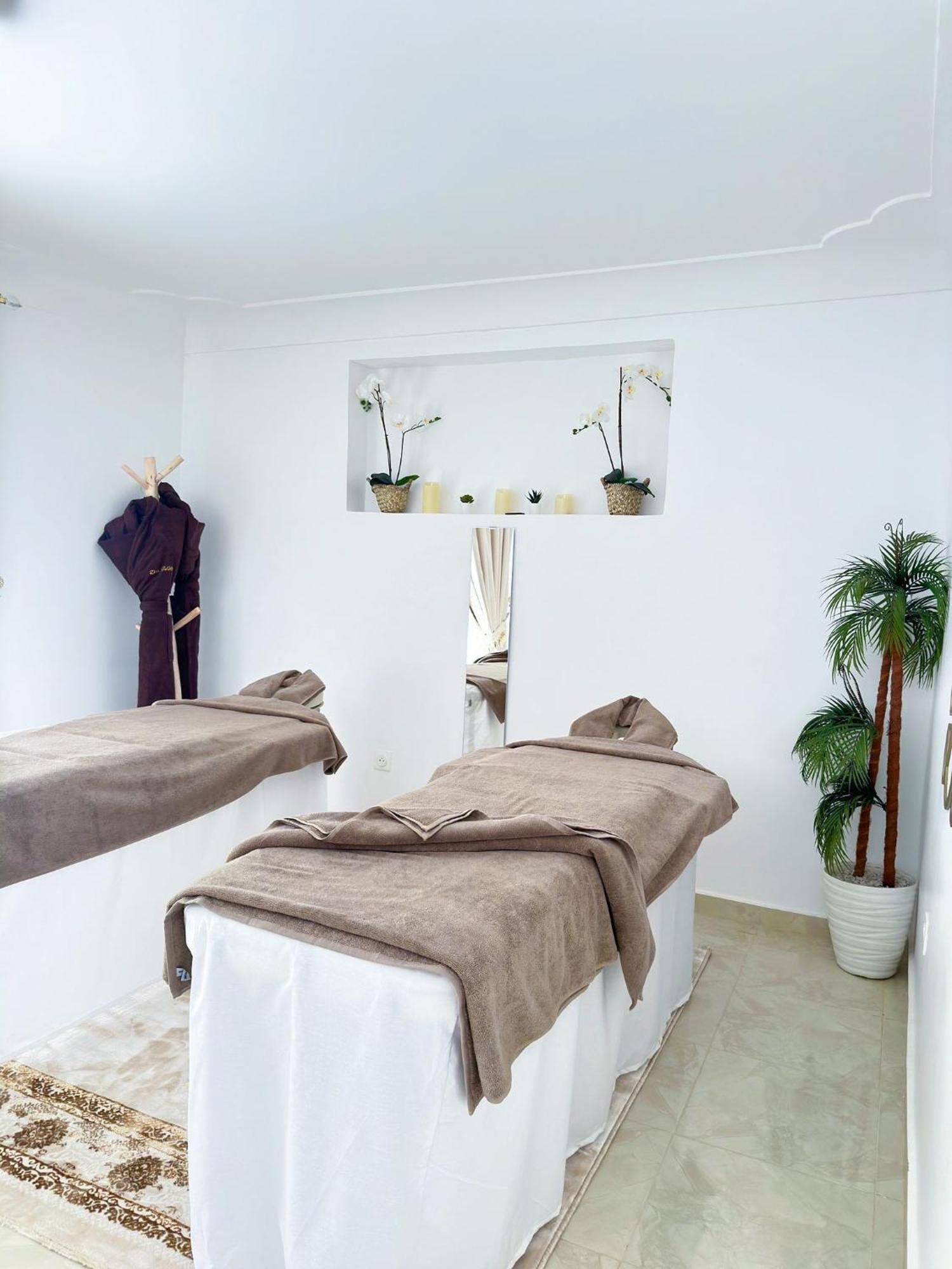 Avec Terrasse Et Jacuzzi Prive 5*