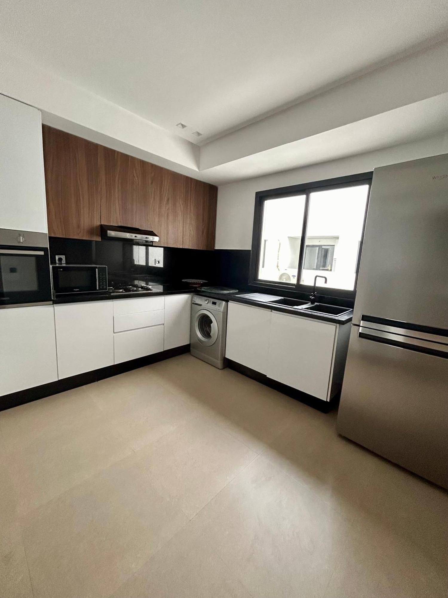 3 Cosy M Avenue