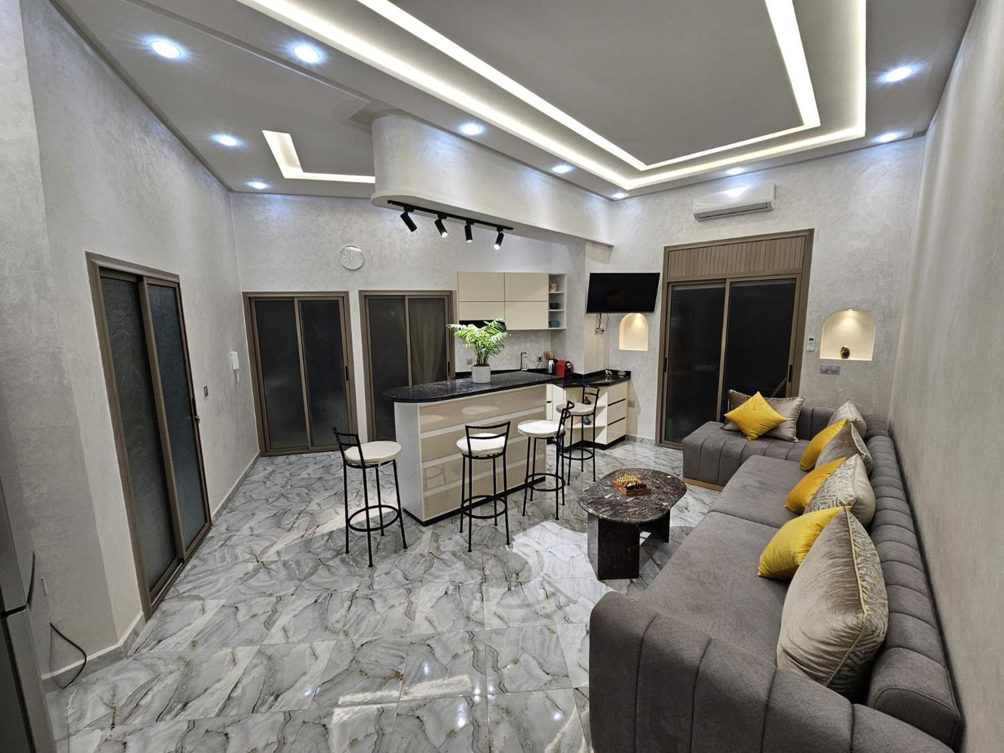 El Mehenni 2 Jacuzzi Patio Appartamento Marrakesh