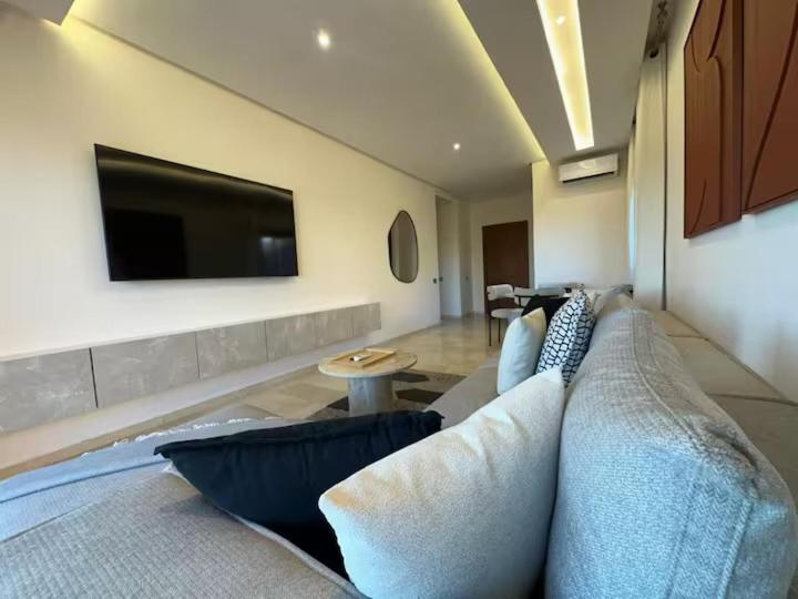 Apparemment Haute Standing Golf Prestigia Appartement