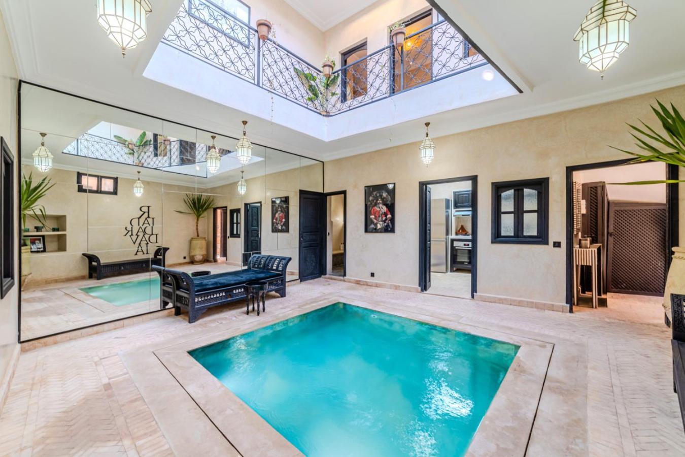 Davia - Jacuzzi Rooftop - Breakfast Riad *