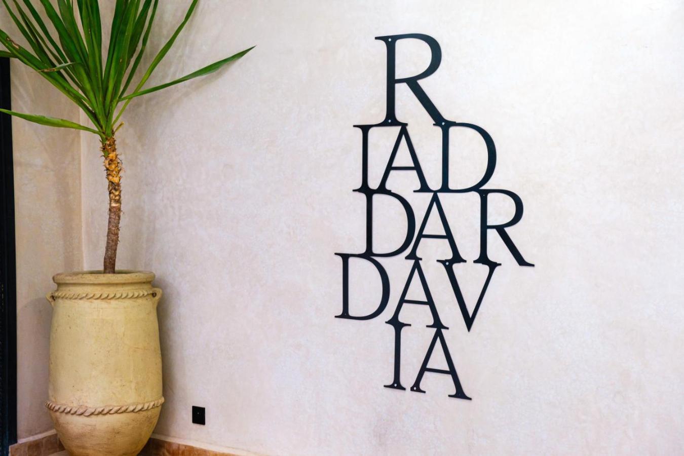 Riad Davia - Jacuzzi Rooftop - Breakfast