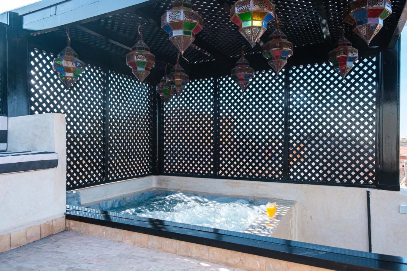 Riad Davia - Jacuzzi Rooftop - Breakfast *