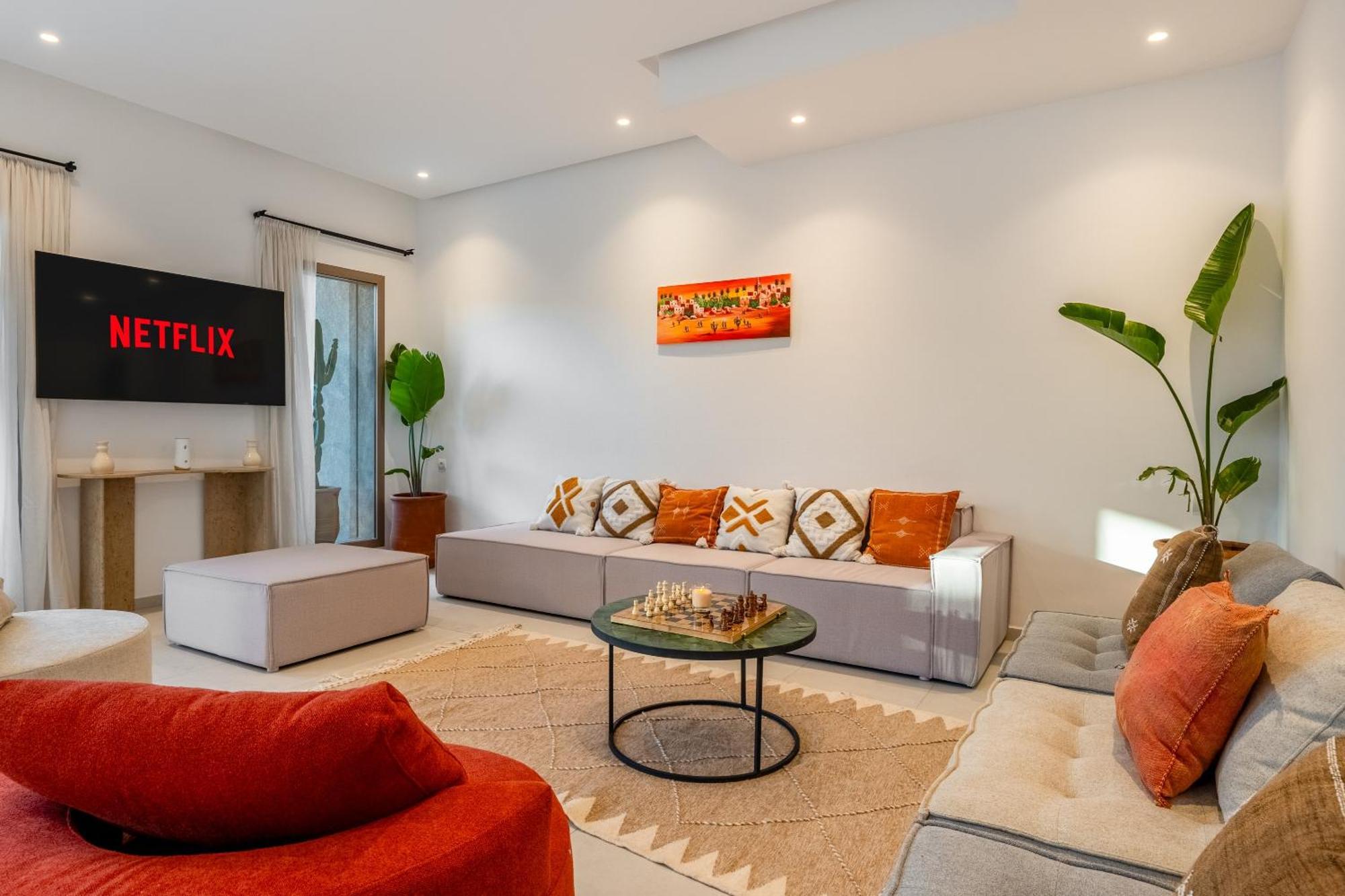 Dar Yas, A 20min Du Centre Avec Piscine Chauffee, Cuisiniere, Chauffeur, Air Hockey, Ping-pong & Jeux De Societe Marrakesh