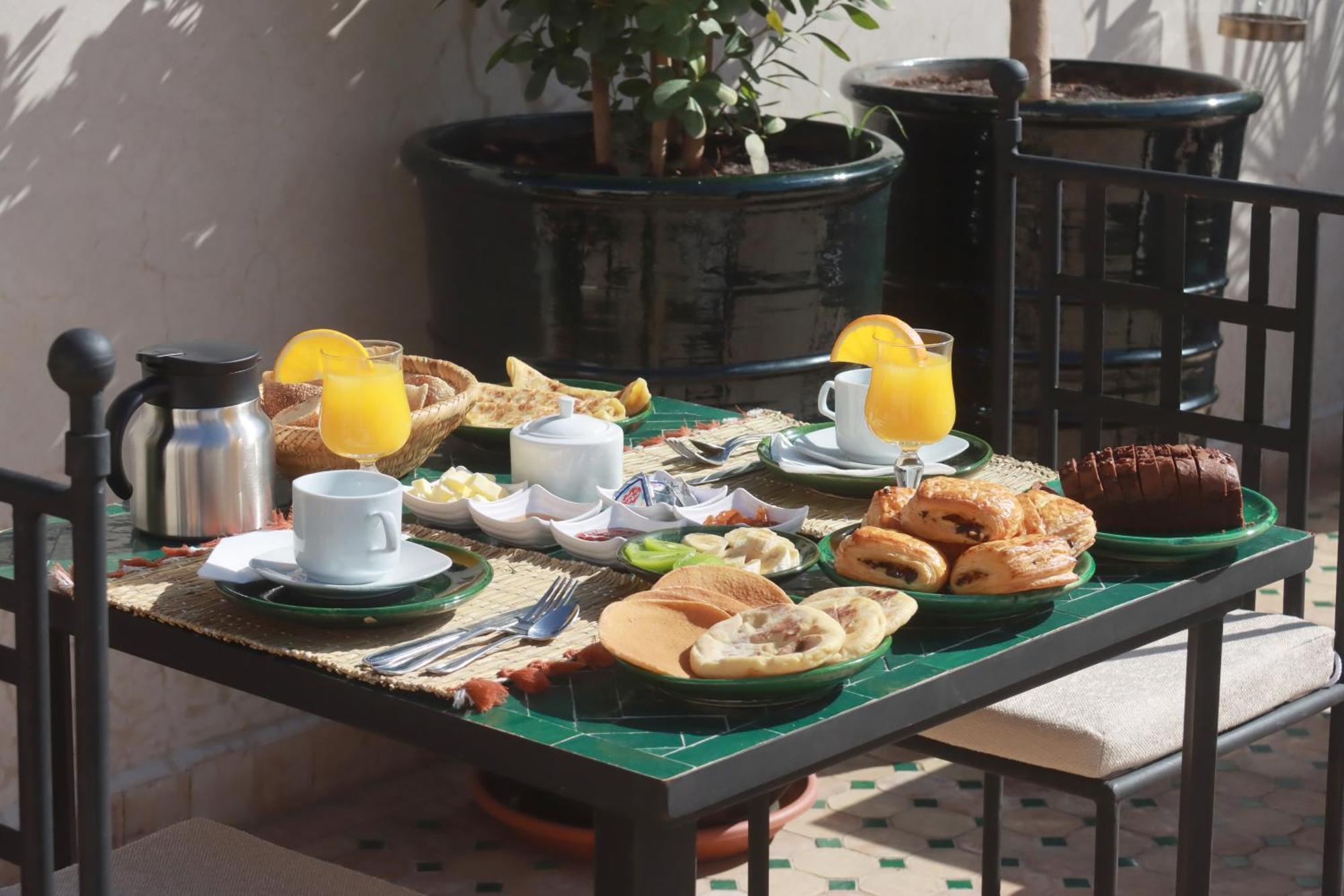 Valentine Bed & Breakfast *