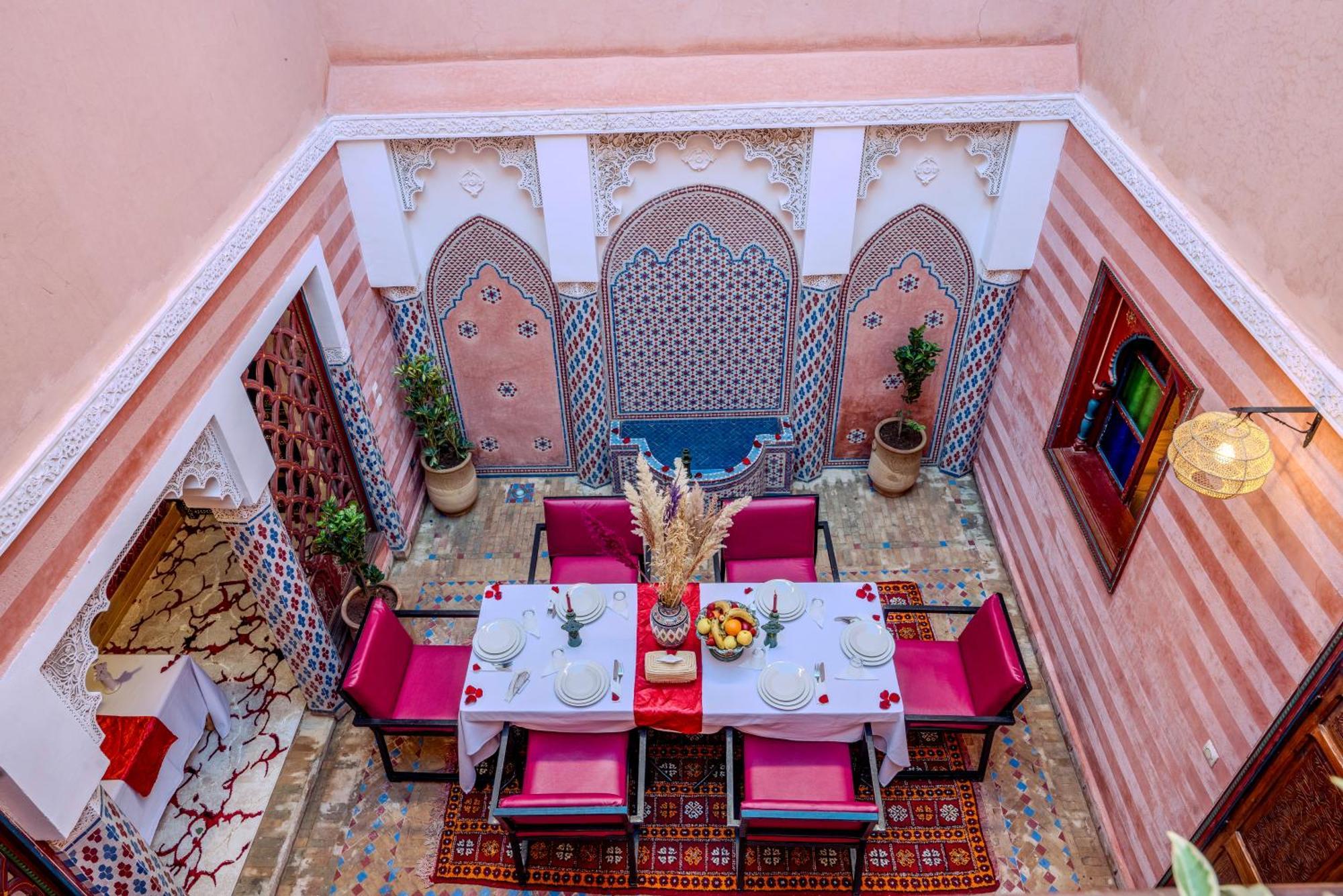 Le Graff Pink Couette-café Marrakesh
