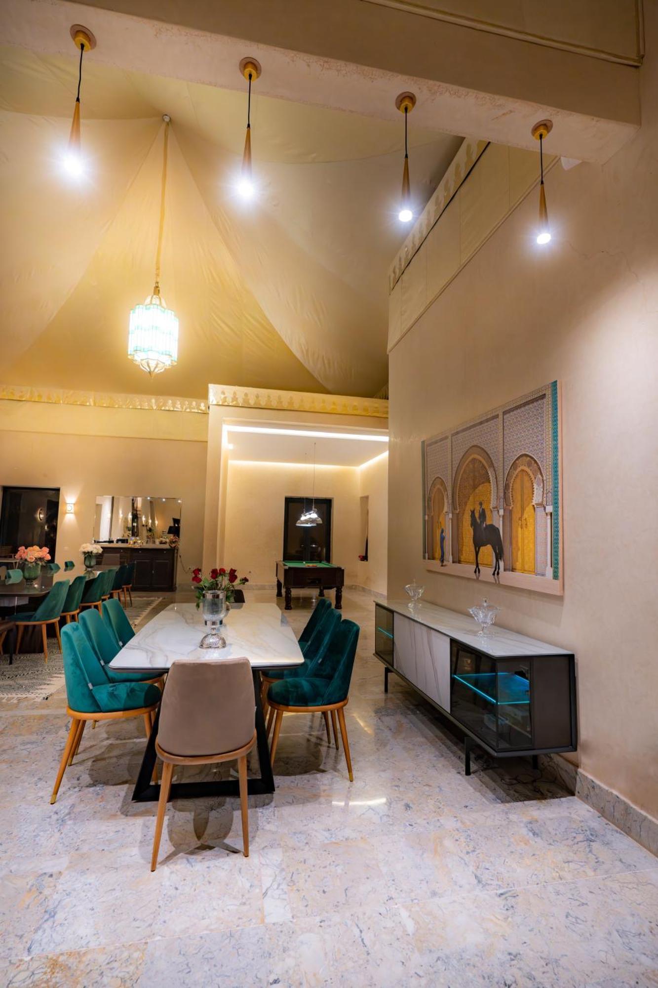 Palais Nouhass Gasthof *