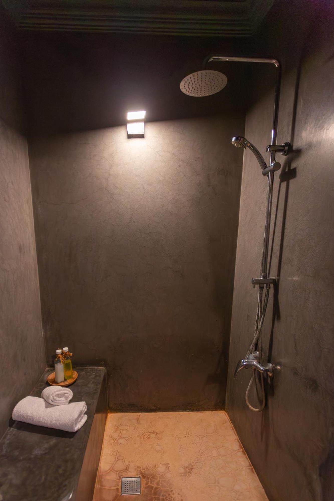 117 Riad