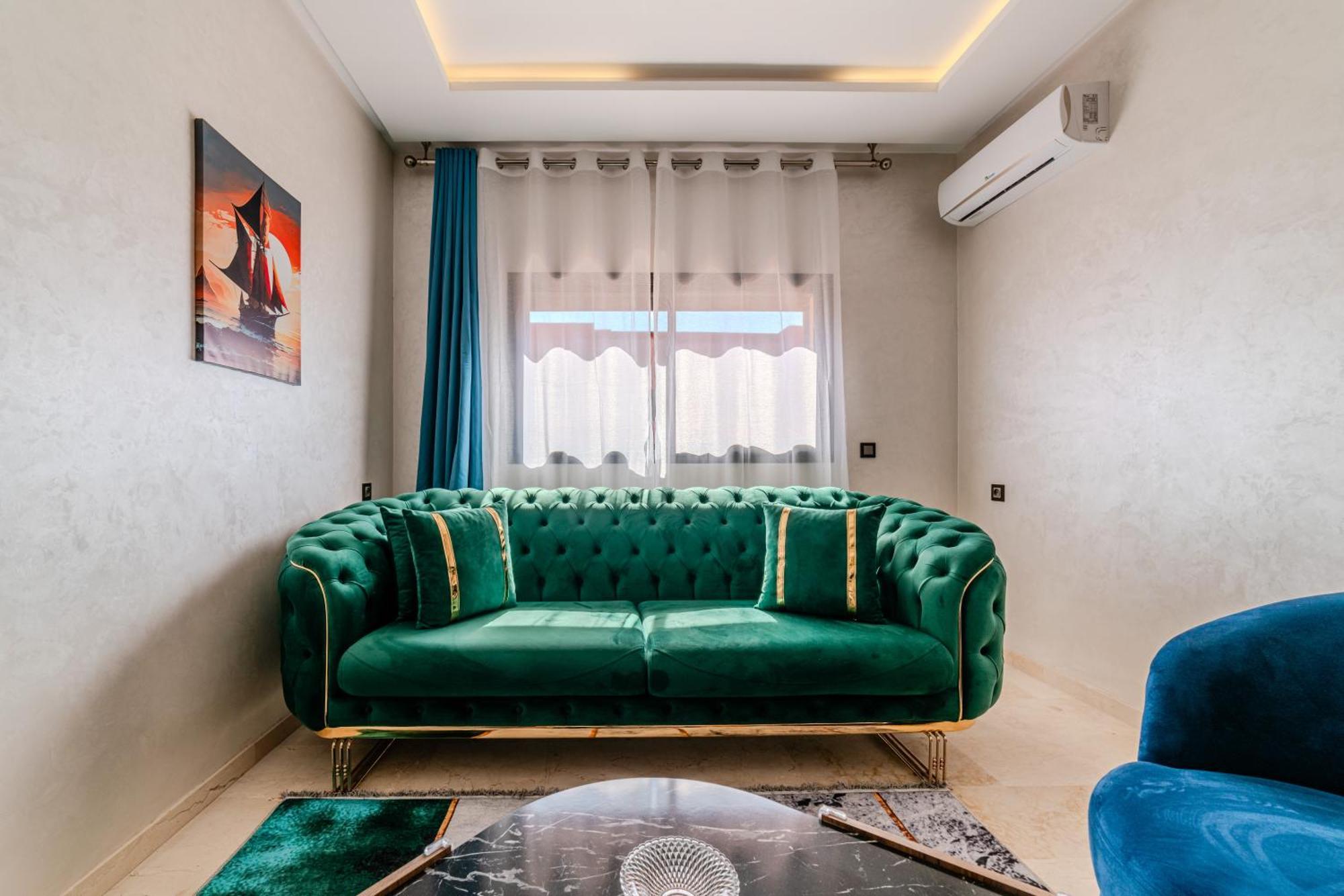 Modern Pres M-avenue With Balcony, Pool & Parking Appartement