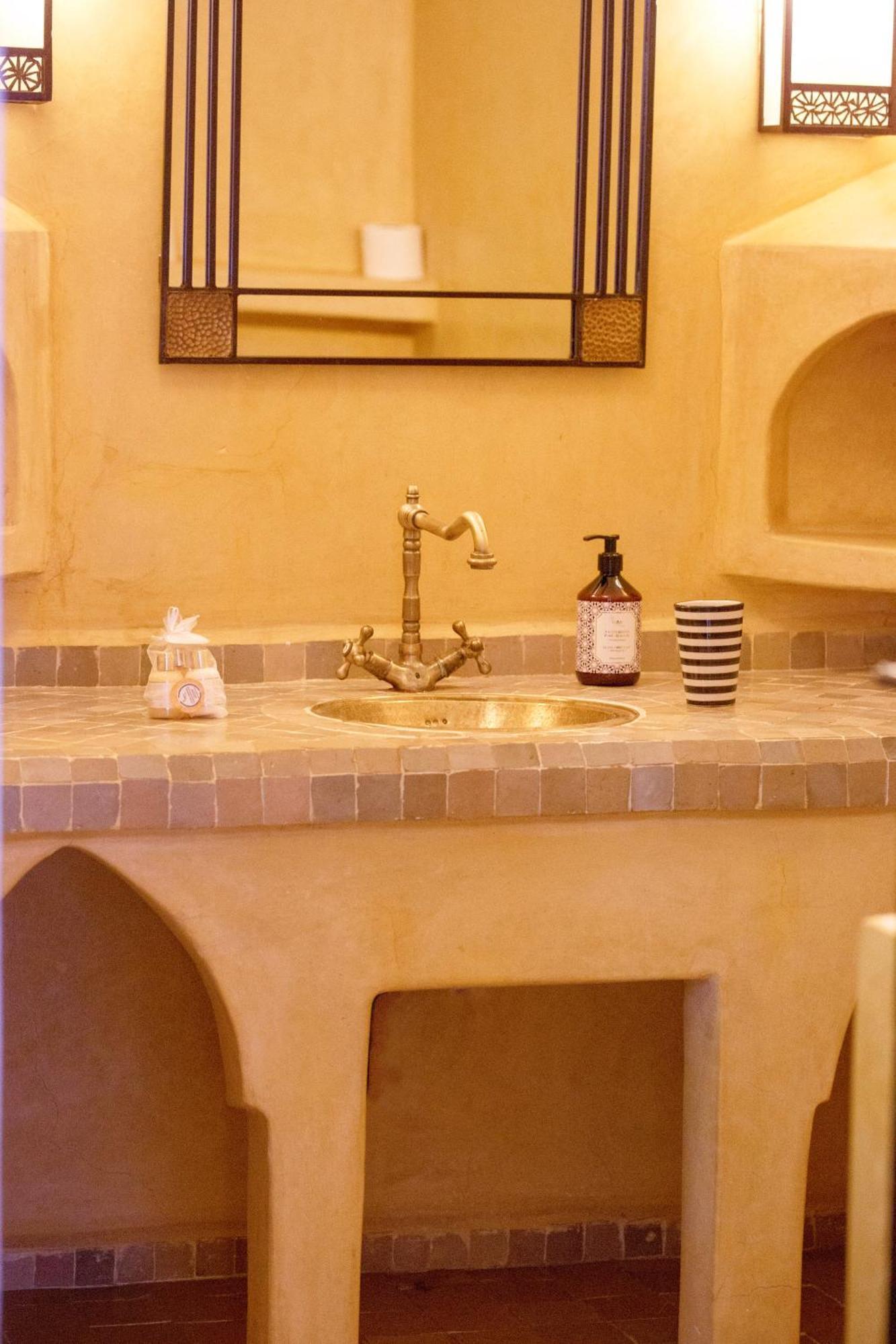 Villa Abda - Piscine Chauffee - Medina Kasbah *