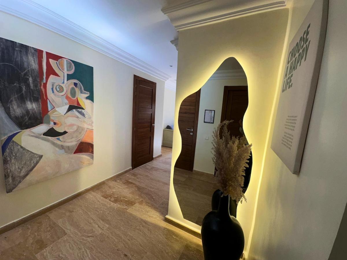 Exclusive Luxury With Pool, Jacuzzi And Service Appartement