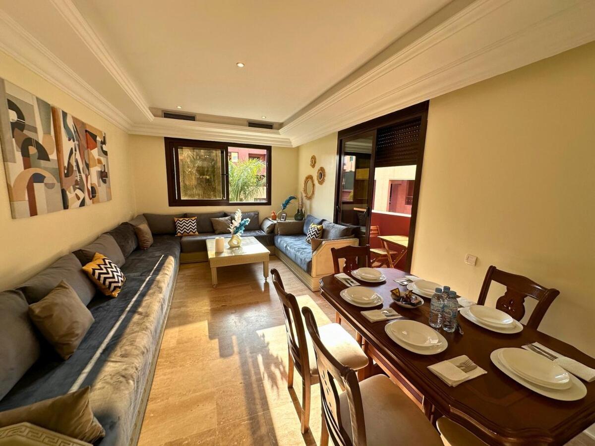 Exclusive Luxury With Pool, Jacuzzi And Service