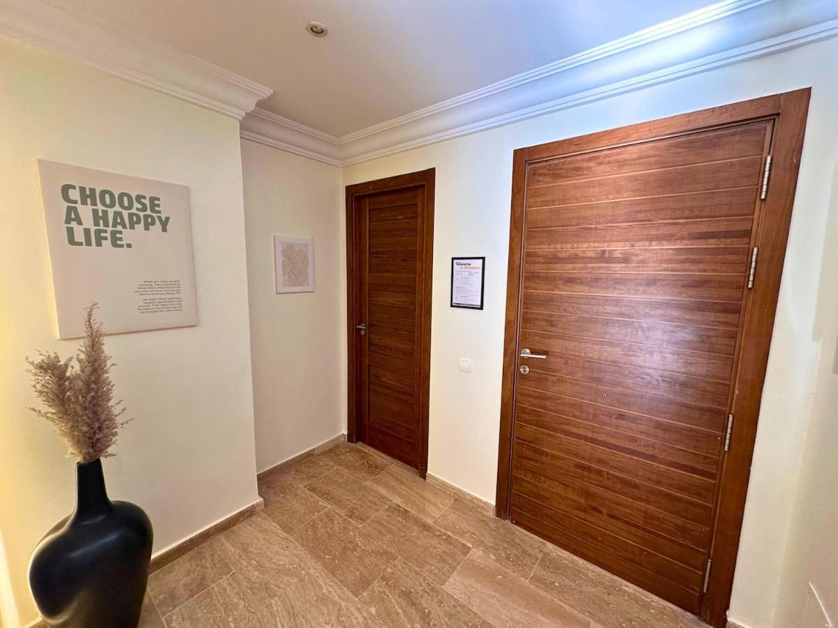 Exclusive Luxury With Pool, Jacuzzi And Service Appartement *