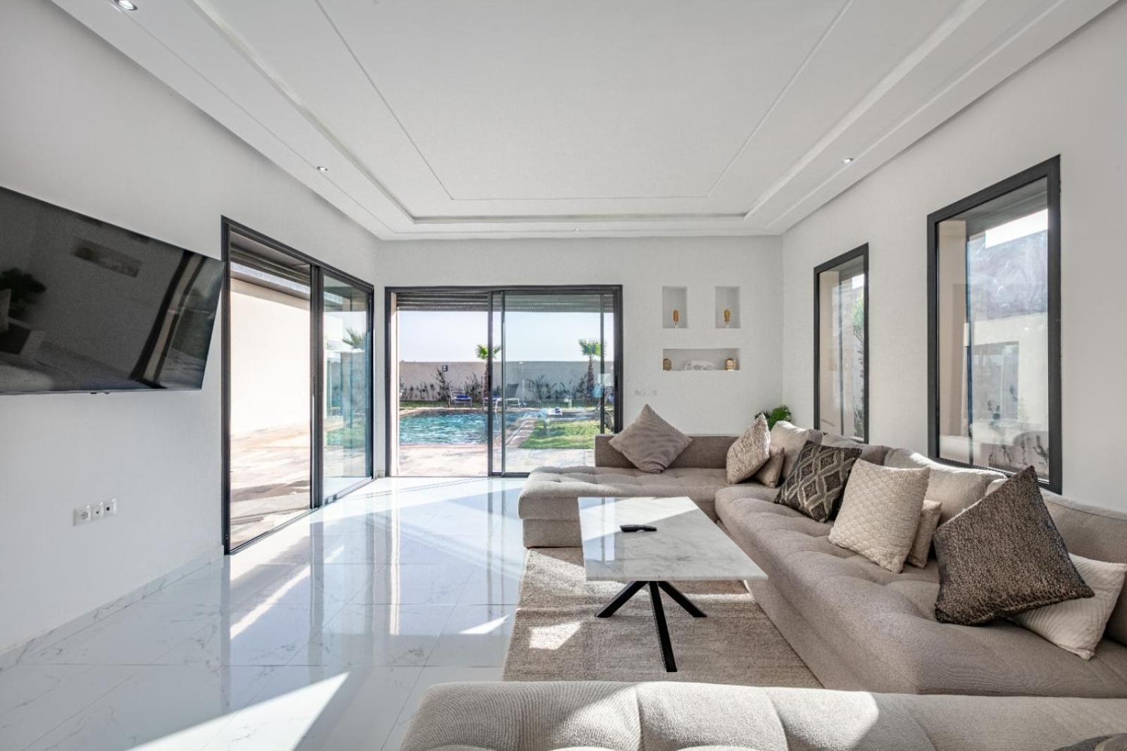 Lella, Piscine Chauffee, Cuisiniere Villa Marrakesh