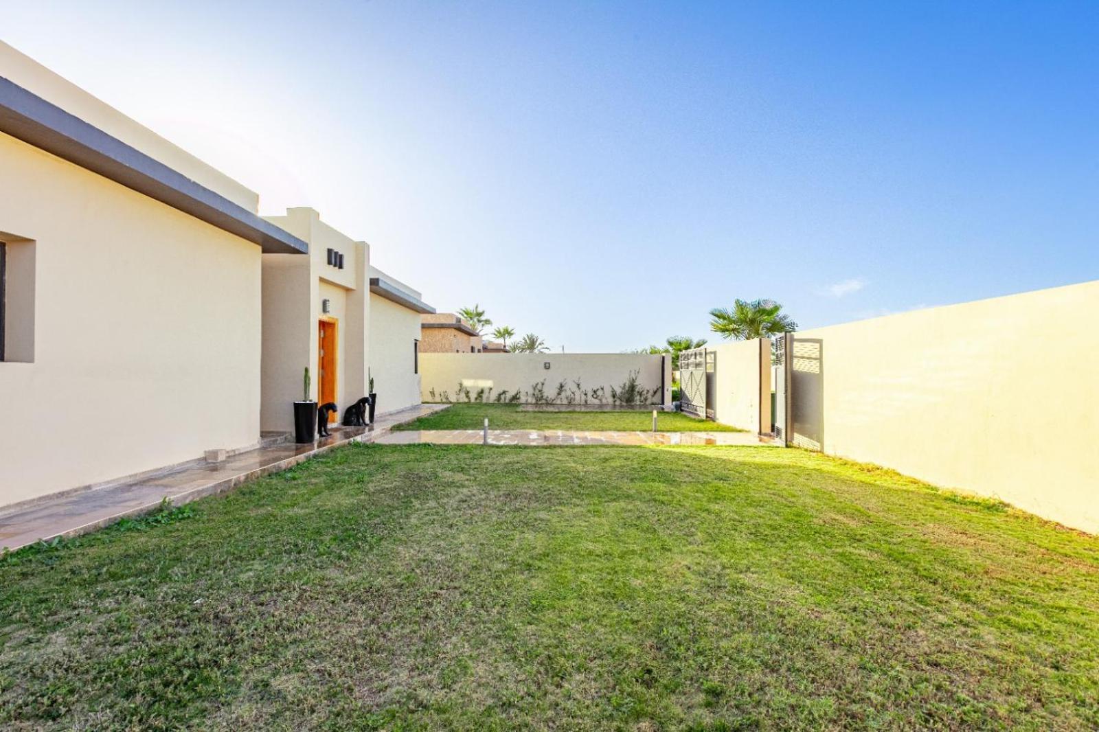 Villa Lella, Piscine Chauffee, Cuisiniere *