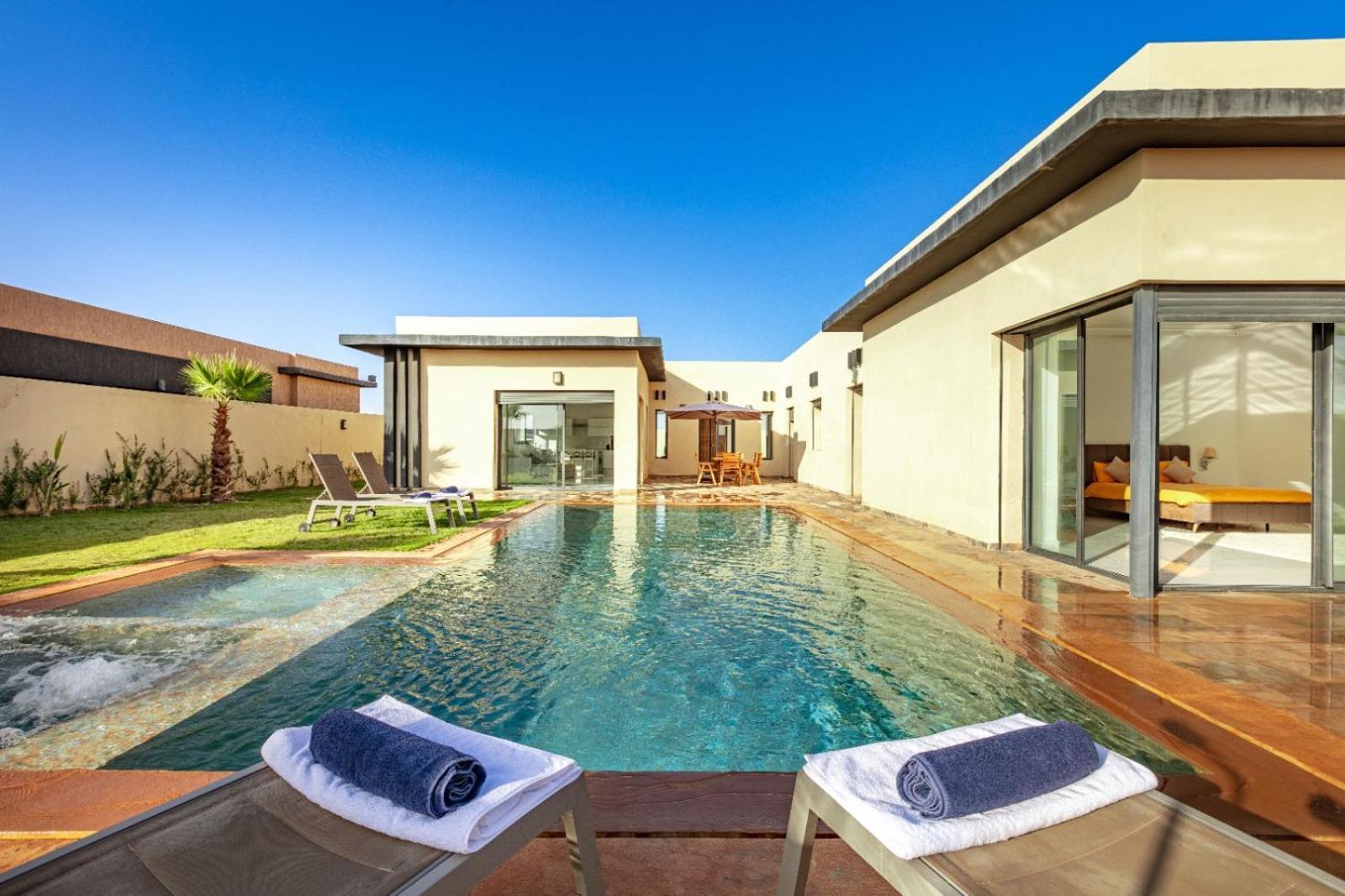 Lella, Piscine Chauffee, Cuisiniere Villa Marrakesh