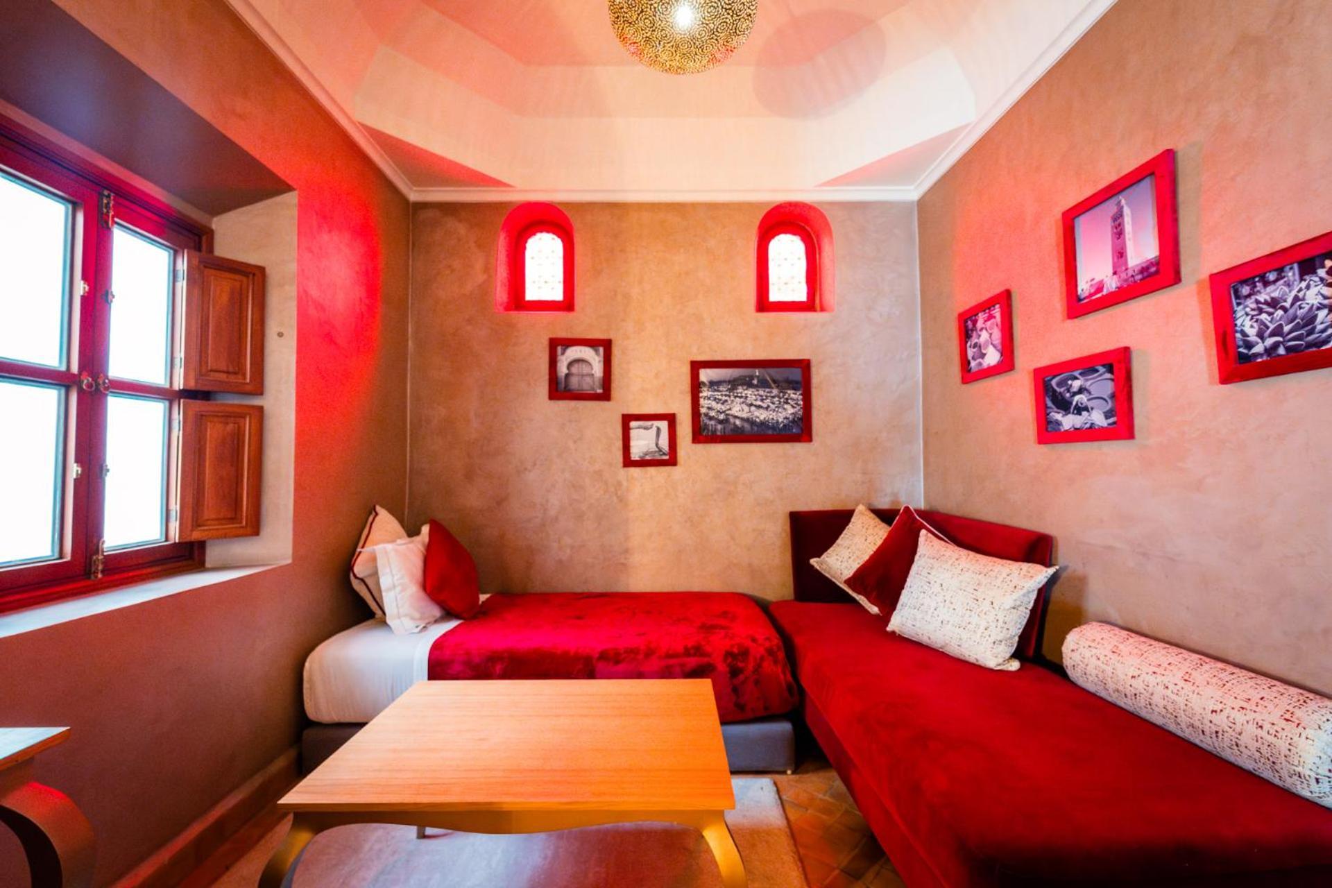 Ysalis Restaurant &