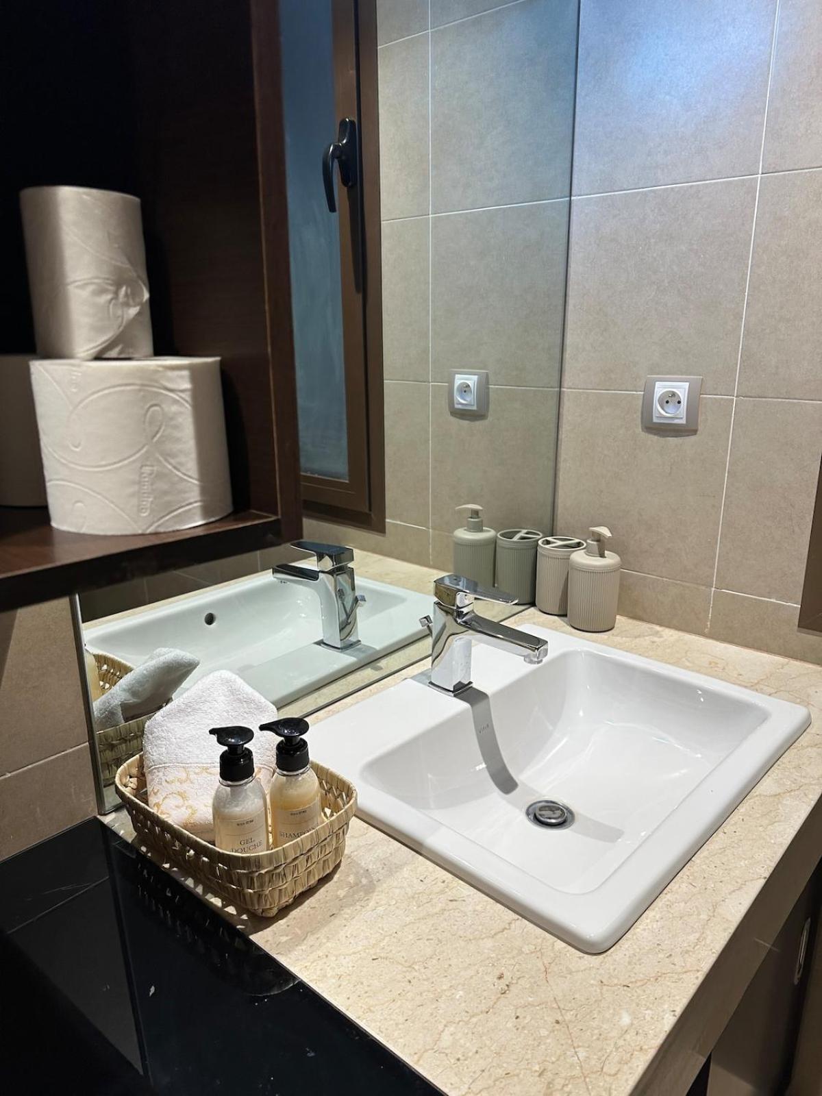 Modern At Golf Noria Pool And Security