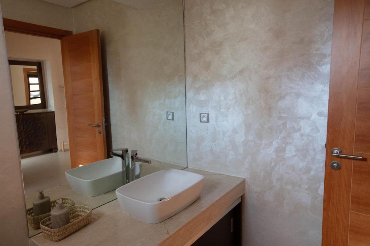 Modern At Golf Noria Pool And Security Villa Marrakesh