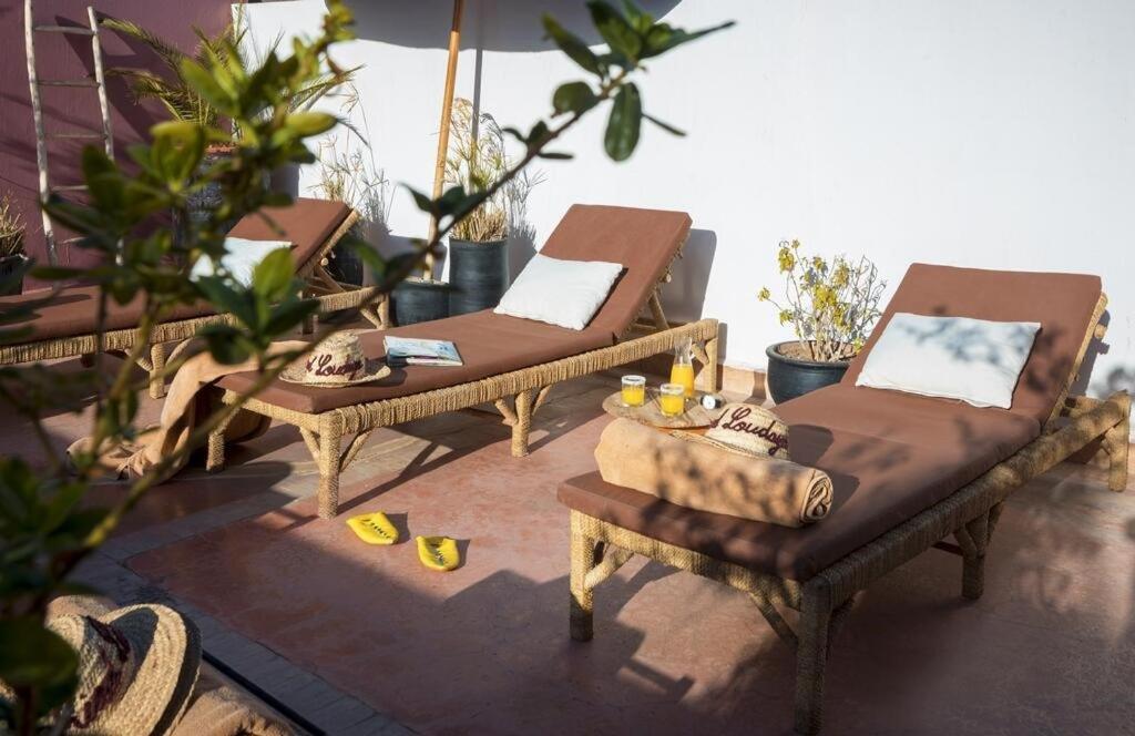Lou, 5 Bedrooms, Private 12 P, Pool, Hammam Hébergement de vacances