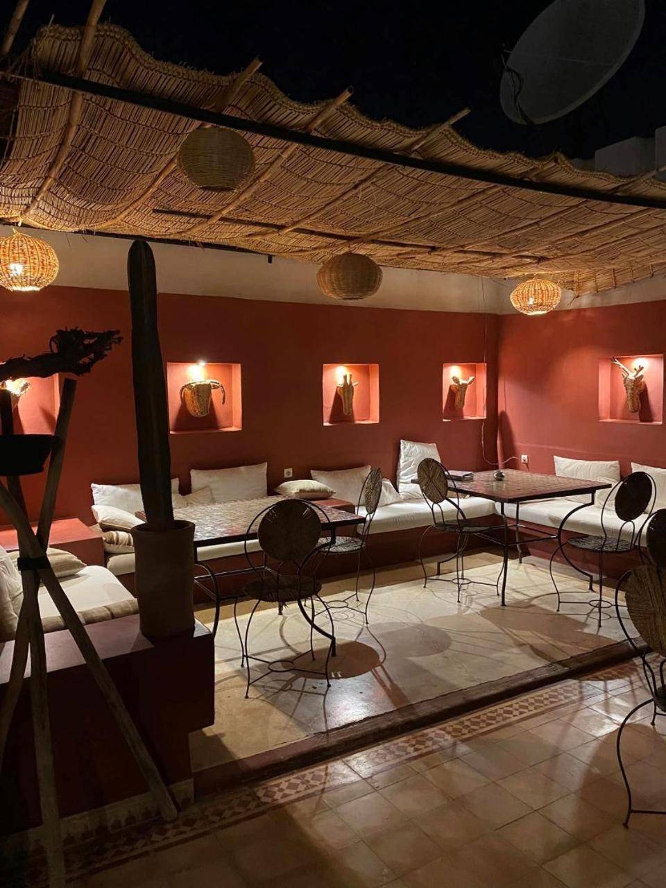 Lou, 5 Bedrooms, Private 12 P, Pool, Hammam * Marrakesh