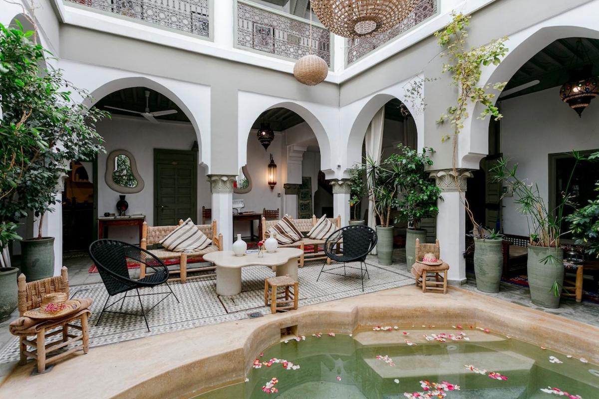 Hébergement de vacances Lou, 5 Bedrooms, Private 12 P, Pool, Hammam