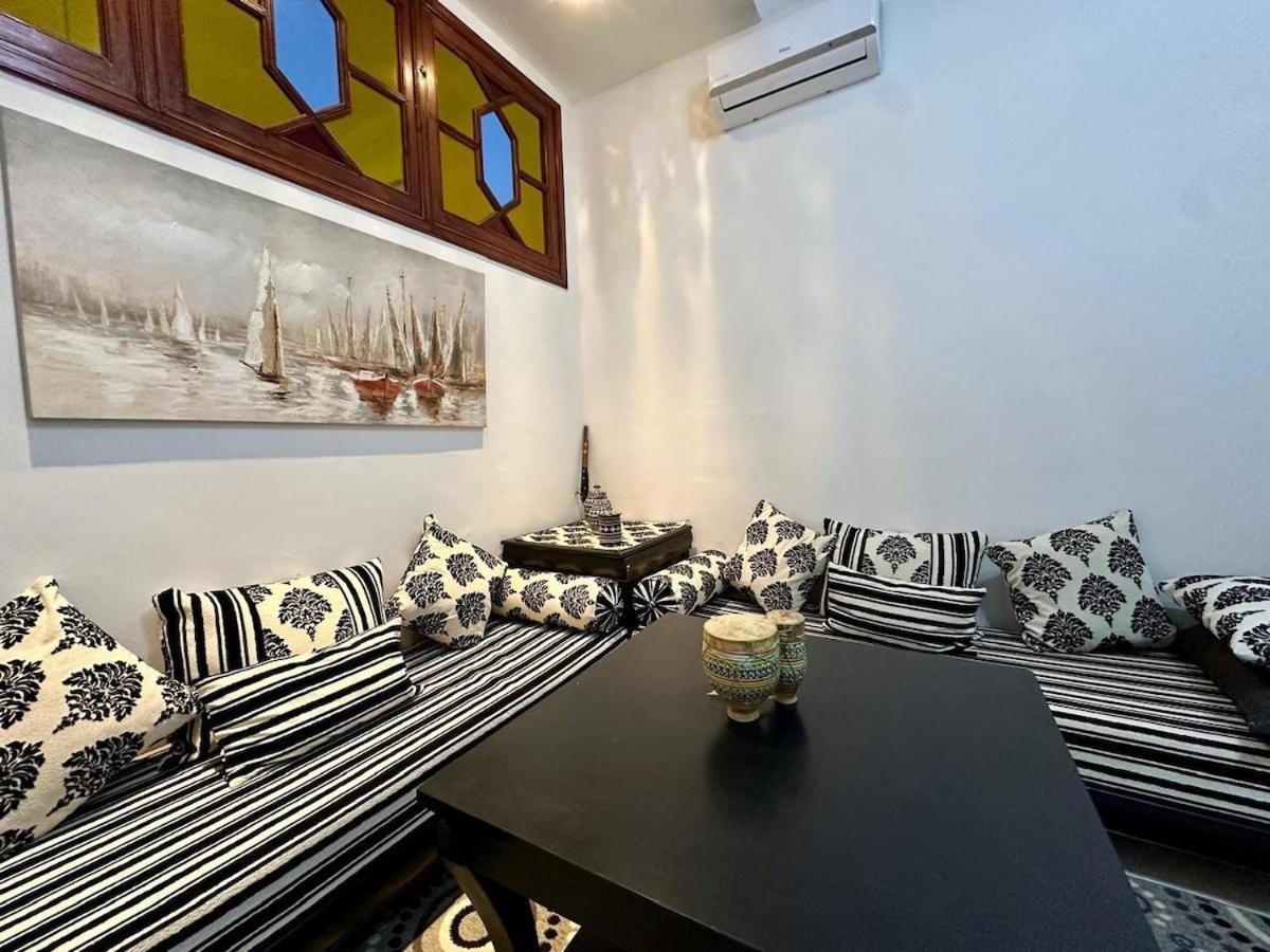 Modern & Chic Duplex Near The Center, Brand New *