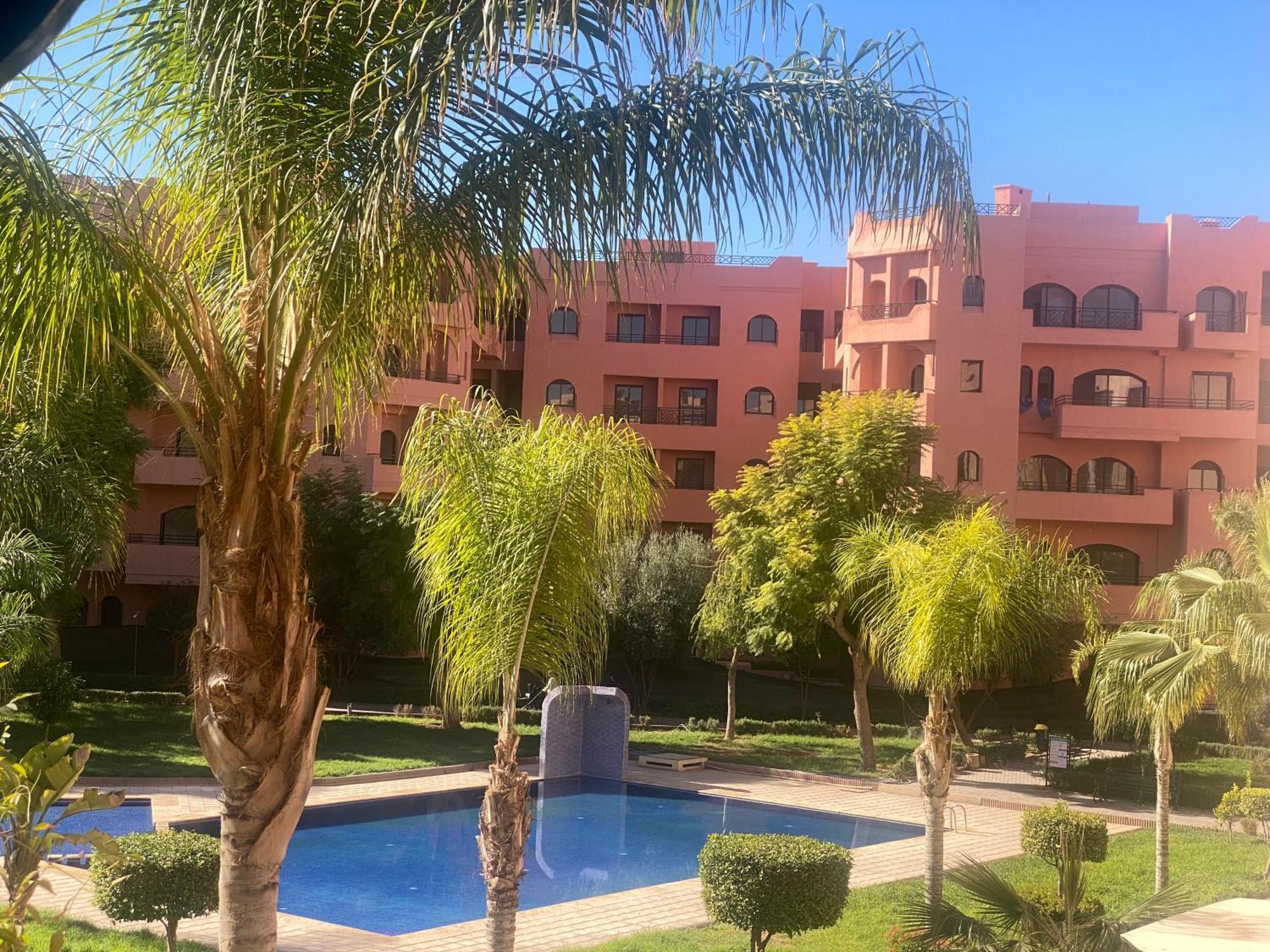 Detente Et Raffinement-appartement Avec Piscine