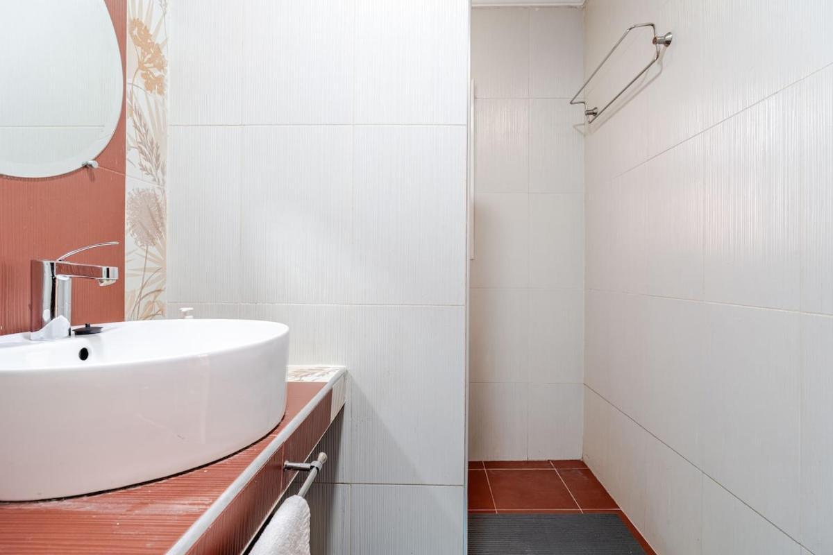 Golden Palm 2 Apartment