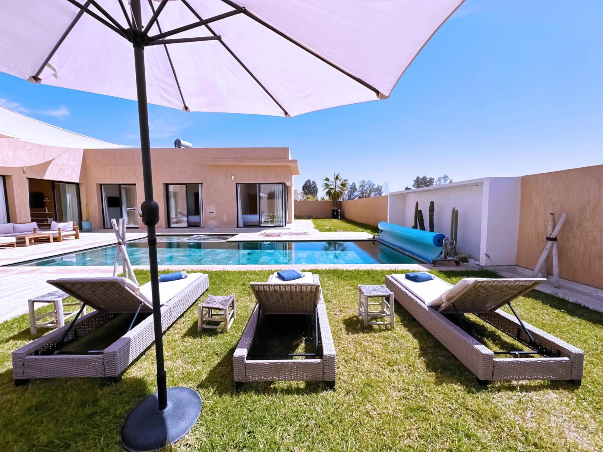 Elyssa! Modern Comfort & Pool & Hammam Villa Marrakesh